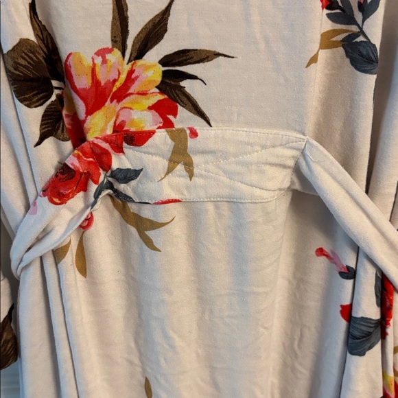 Floral Robe - Picture 5 of 6